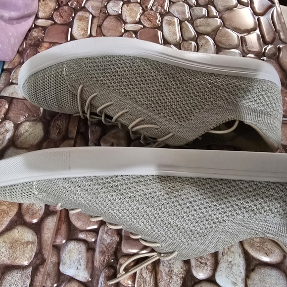 Kenneth Cole 9.5 - Picture 3 of 6